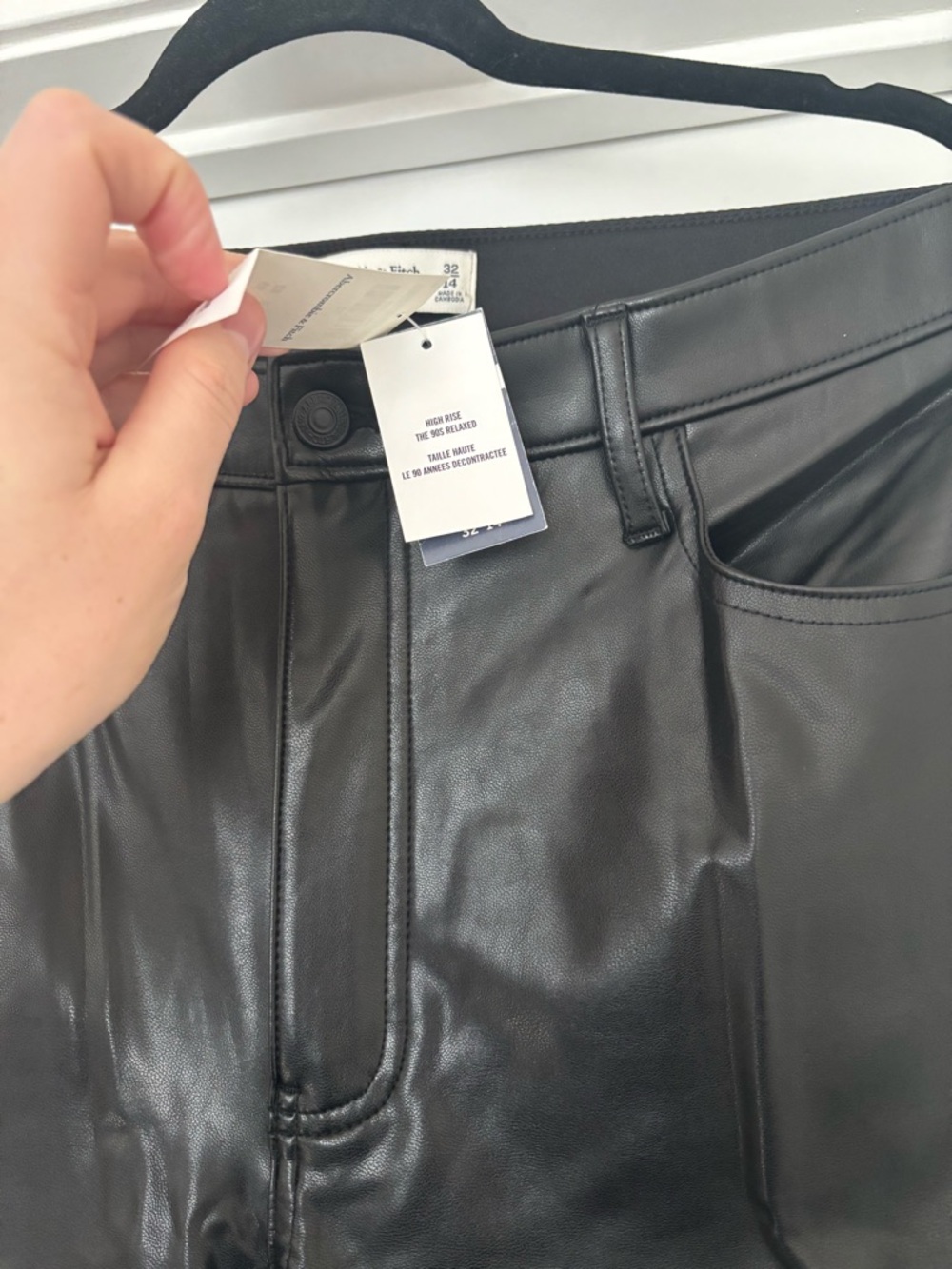 Abercrombie & Fitch Black Vegan Leather Pants High Rise Straight Leg NWT Size 32 - Picture 4 of 8